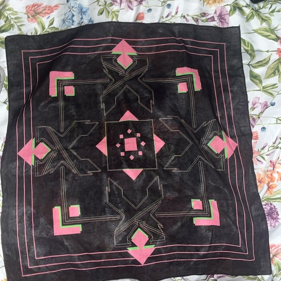 Excision bandanna - Picture 2 of 2